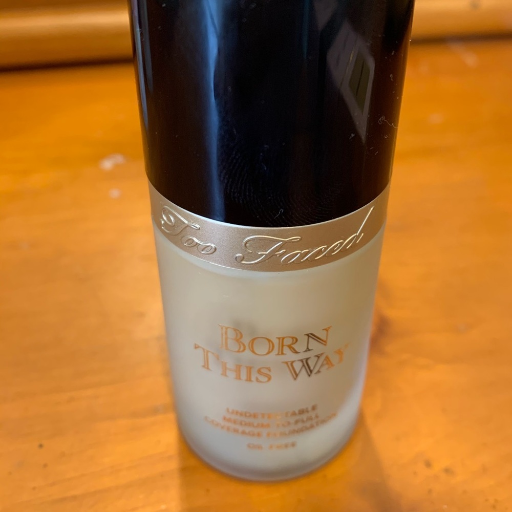 Too Faced Born This Way Foundation